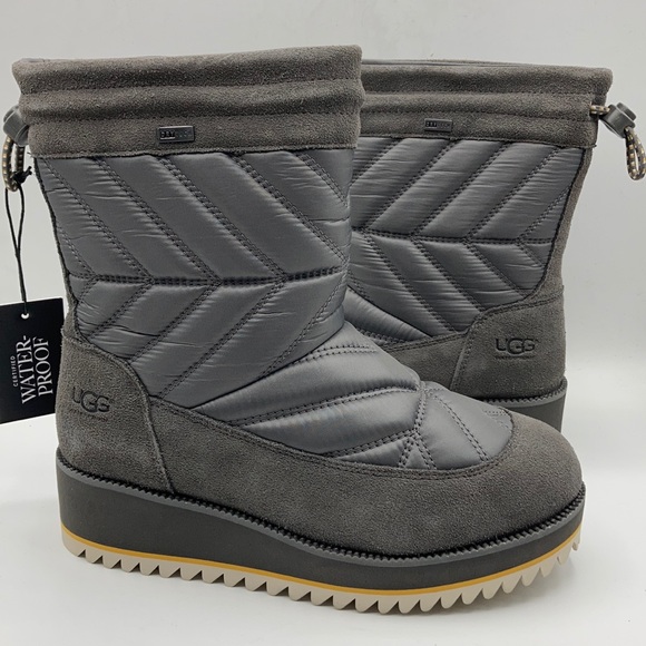 ugg beck waterproof snow boot